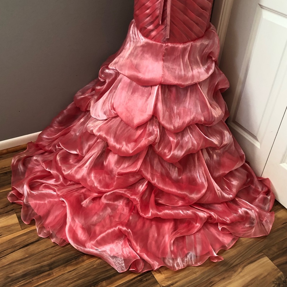 NEW TIFFANY DESIGNS SZ 4 CORAL SATIN ORGANZA BEADED CORSET FORMAL EVENING GOWN - Picture 11 of 15